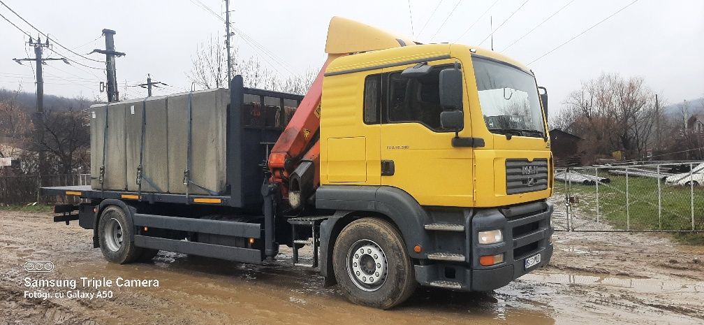 Transport camion cu macara/Transport utilaje