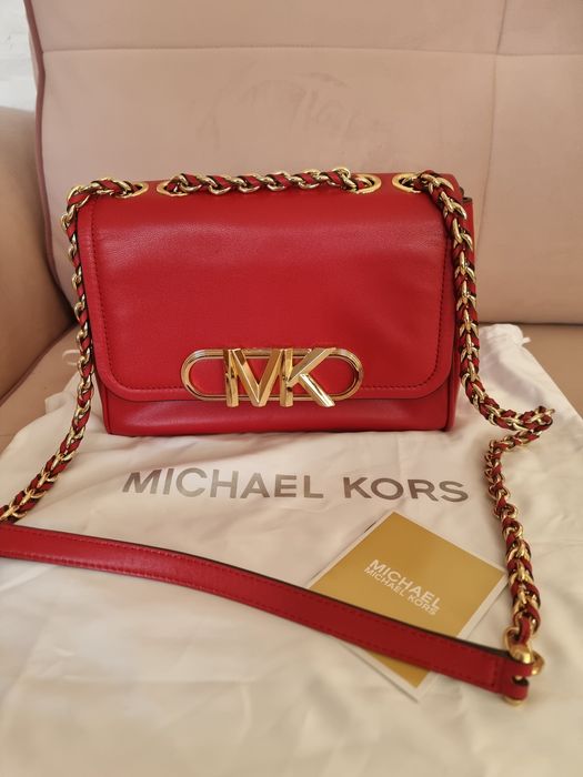 Кожена чанта Michael Kors с регулируема дръжка