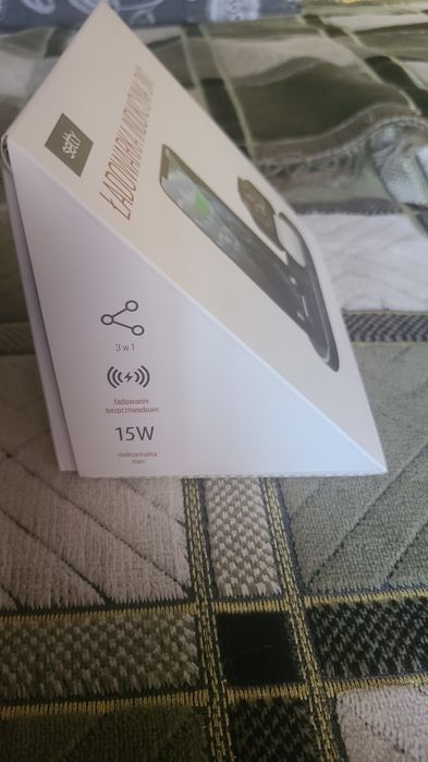 Stație de încărcare wireless 3-în-1 Setty – Telefon, Ceas, Căști – Nou