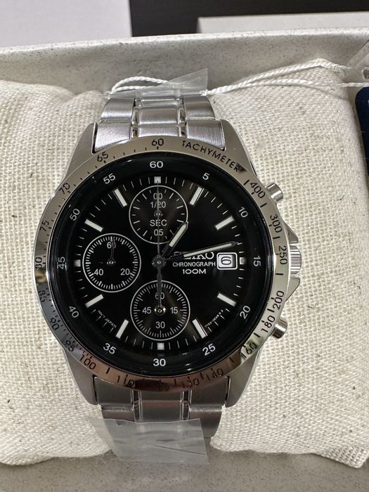 Часовник Seiko Chronograph Чисто нов