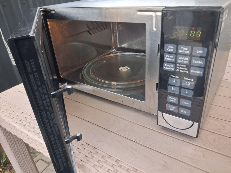 Cuptor cu microunde/gril 28 litrii inox General Electric