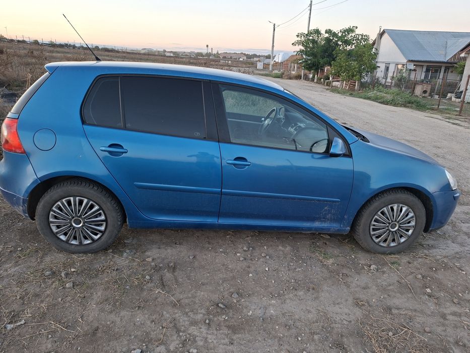 Vând golf 5 1.9 tdi