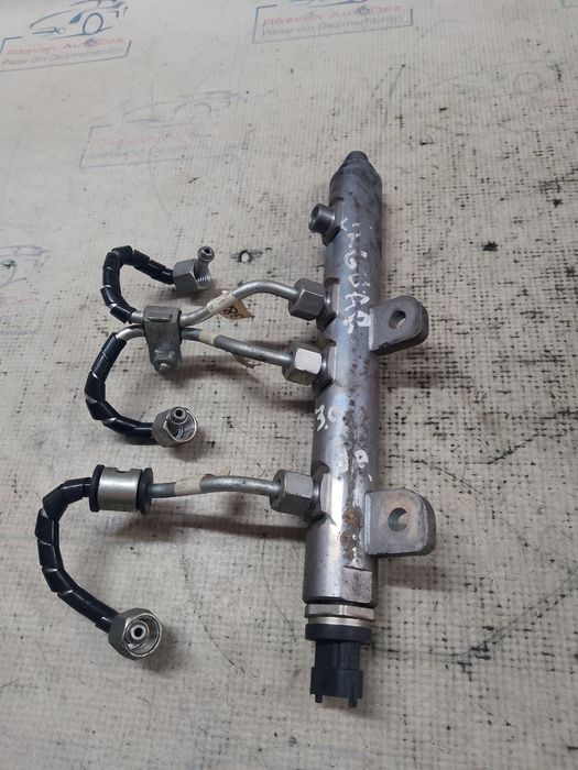 rampÄƒ injectoare dreapta  jaguar xf 2010