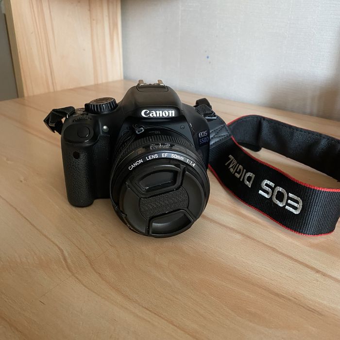 Canon 550D + объектив EF 50mm f/1.4