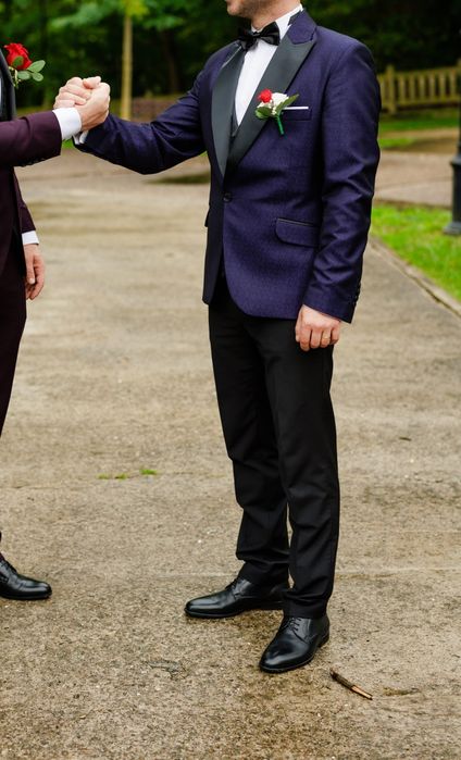 Vând costum mire/nas