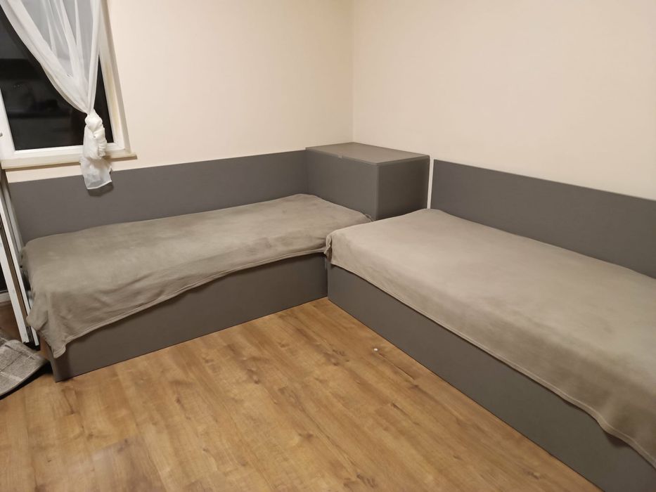 Единично легло с ракла