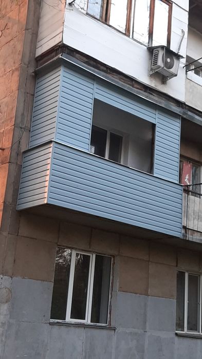 Ремонт балкона, утепление и остекление.