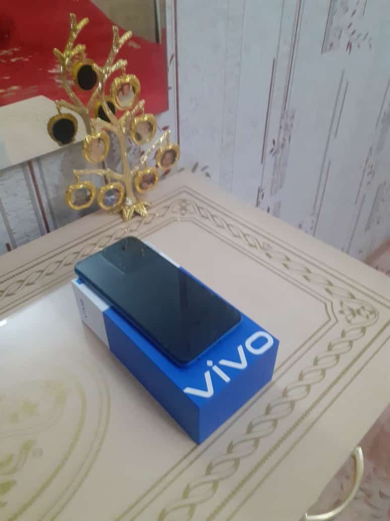 Смартфон vivo Y31