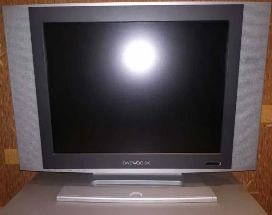 Продам телевизор DAEWOO DLP -20D3N