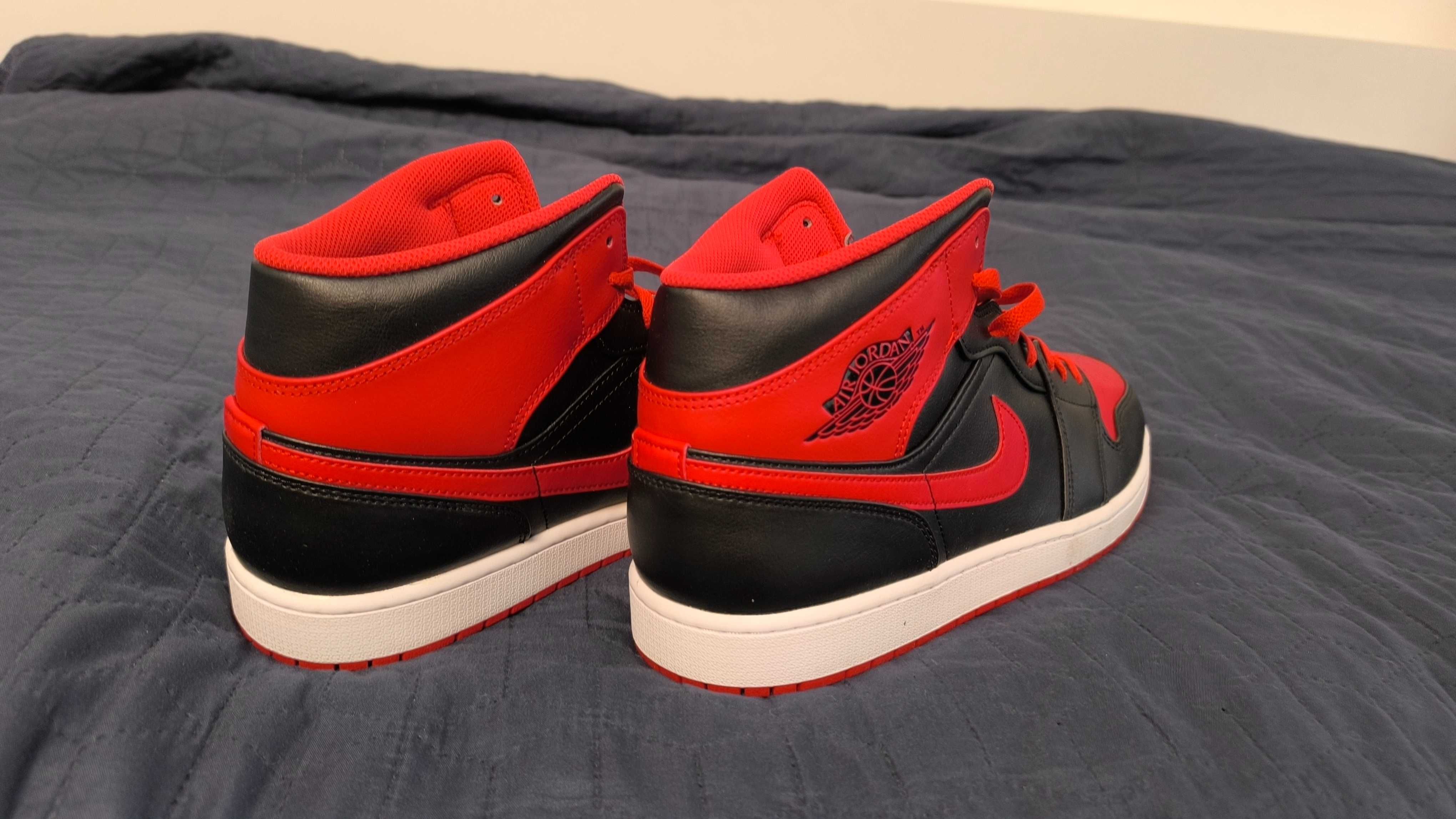 Маратонки Nike Jordan 1 Mid и Nike Jordan Retro High OG