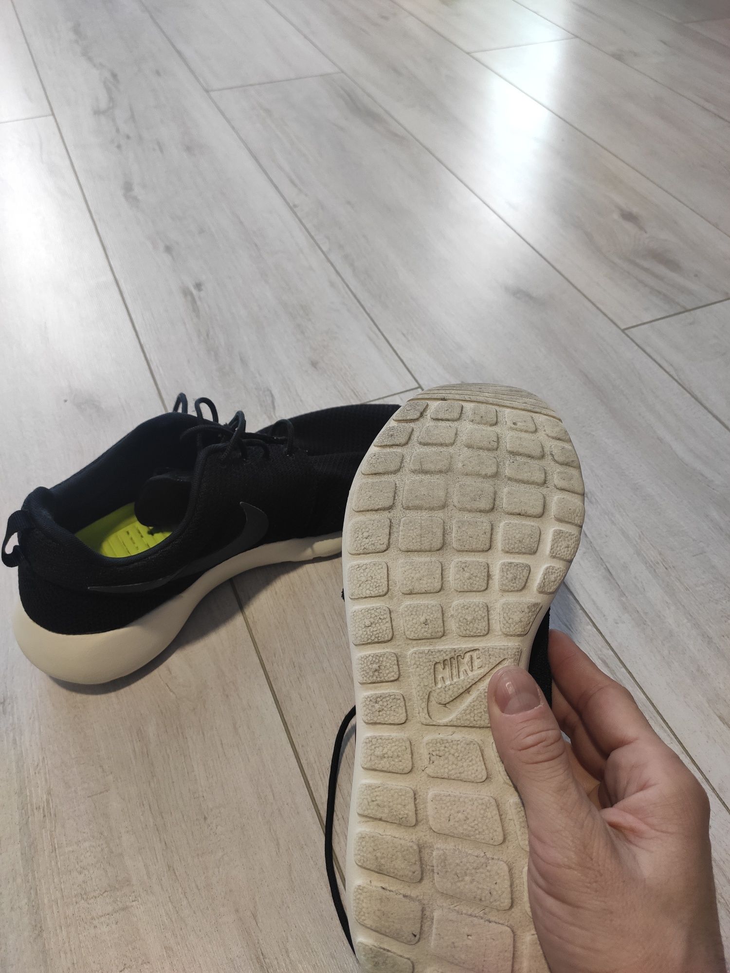 Vând adidași Nike Nr 41 (26 cm)
