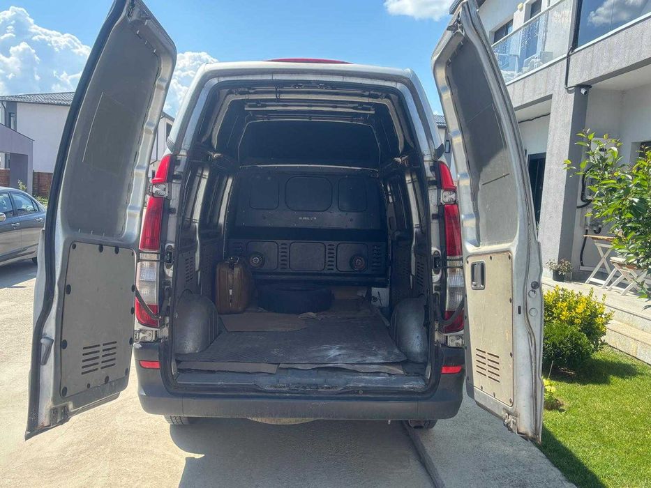 Mercedes Vito 109 CDI  Autoutilitară N1 Suprainaltată – 90 CP  An 2004
