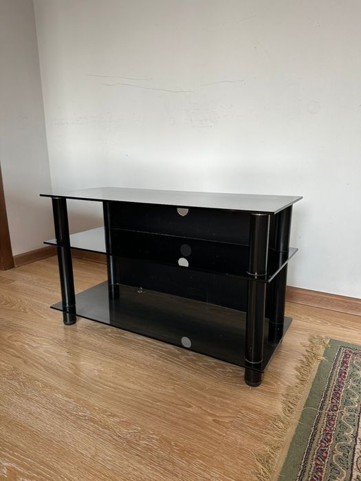 Стеклянный столик