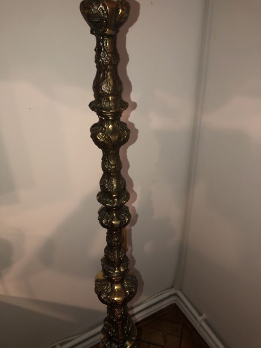 Lampadar vechi cu abajur,corpul din bronz masiv