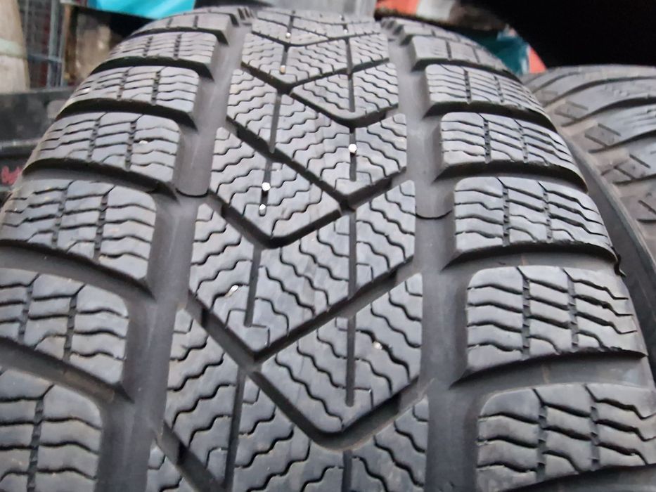 Anvelope 225/45R19 marca Pirelli, DOT 2020,7 mm