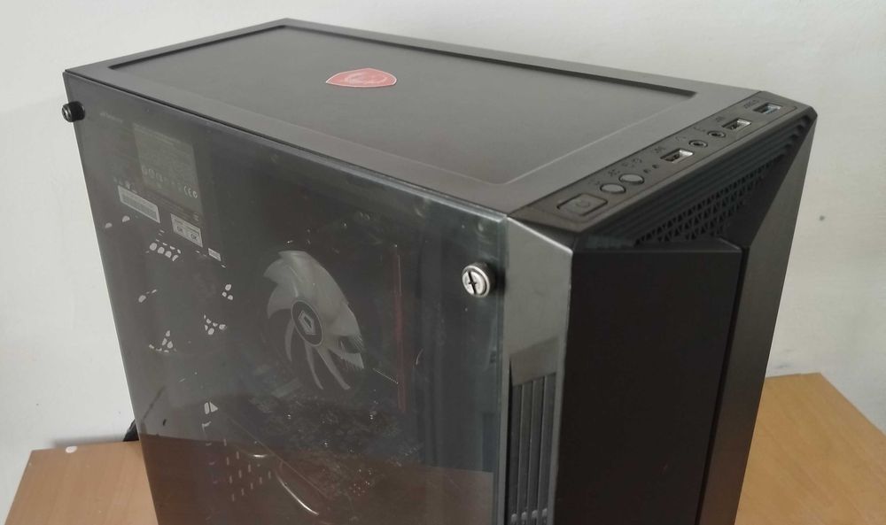 Геймърски компютър RGB, AMD Athlon 300, RX560 4GB, 8GB RAM, SSD и HDD
