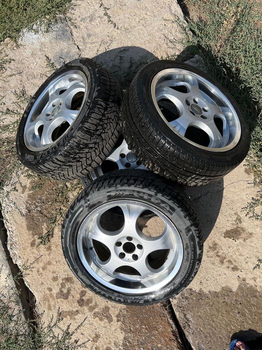 Диски с резиной разноширокие