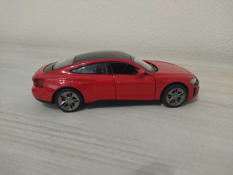 Метална количка АUDI RS e-tron GT !!!