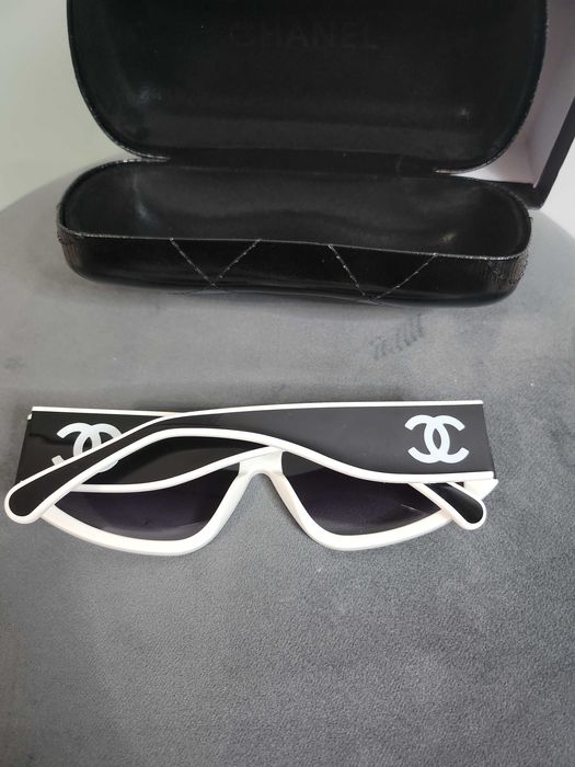 Ochelari de soare Chanel