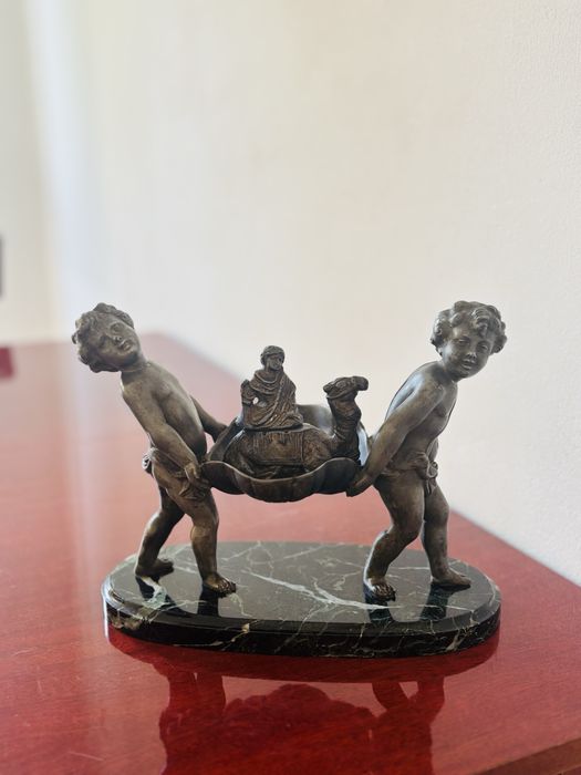 Statueta din antimoniu pe soclu de marmură