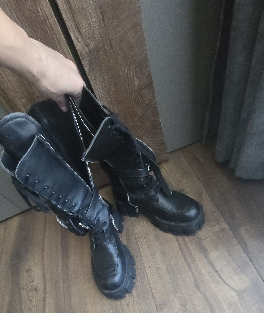 Зимни дамси боти Prada