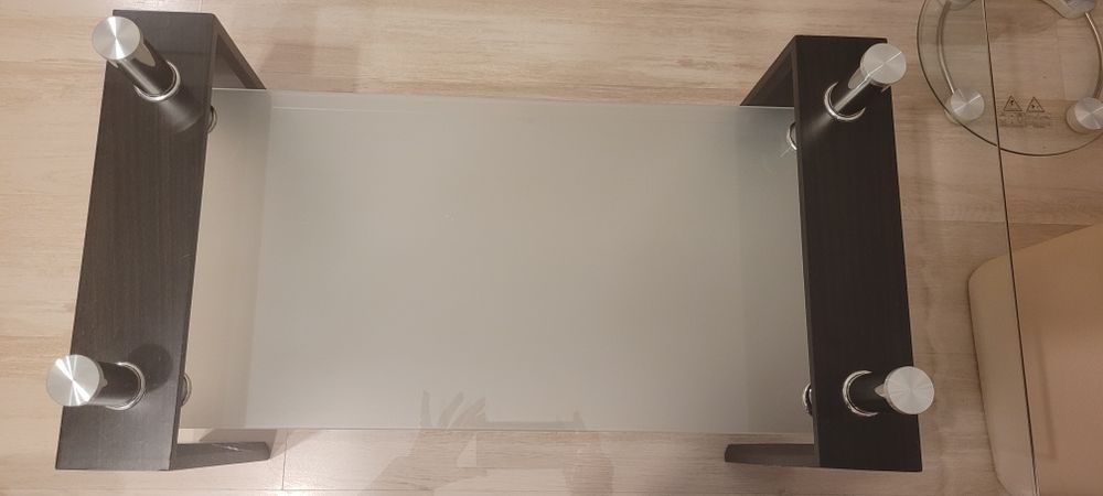 Холна маса в отлично състояние