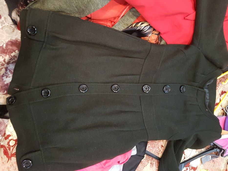 Hainuta la doar 35 lei