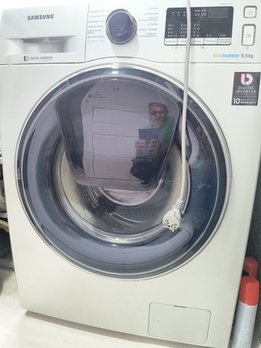 Продам неисправную стиральную машину Samsung (6,5 кг)