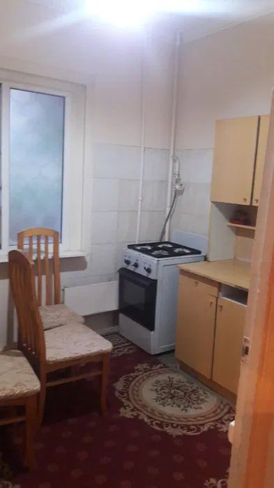 СРОЧНО продаю 1в2-х комнатную квартиру Сергели 5