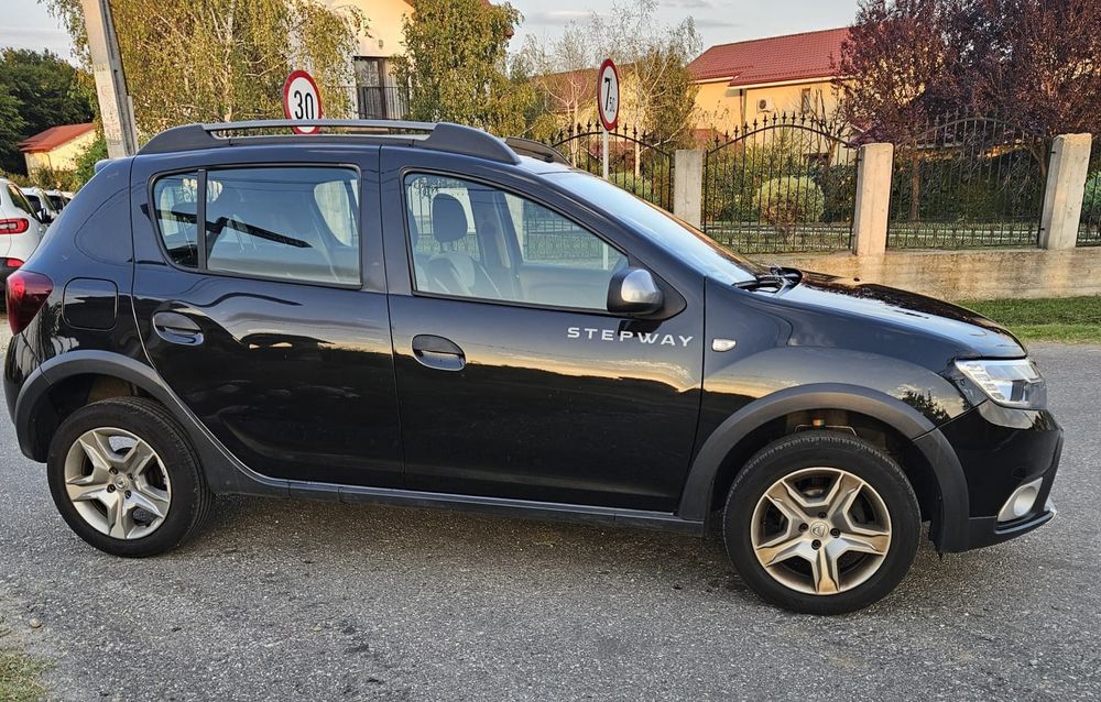 Dacia Sandero Stepway 2017 0900 benzina