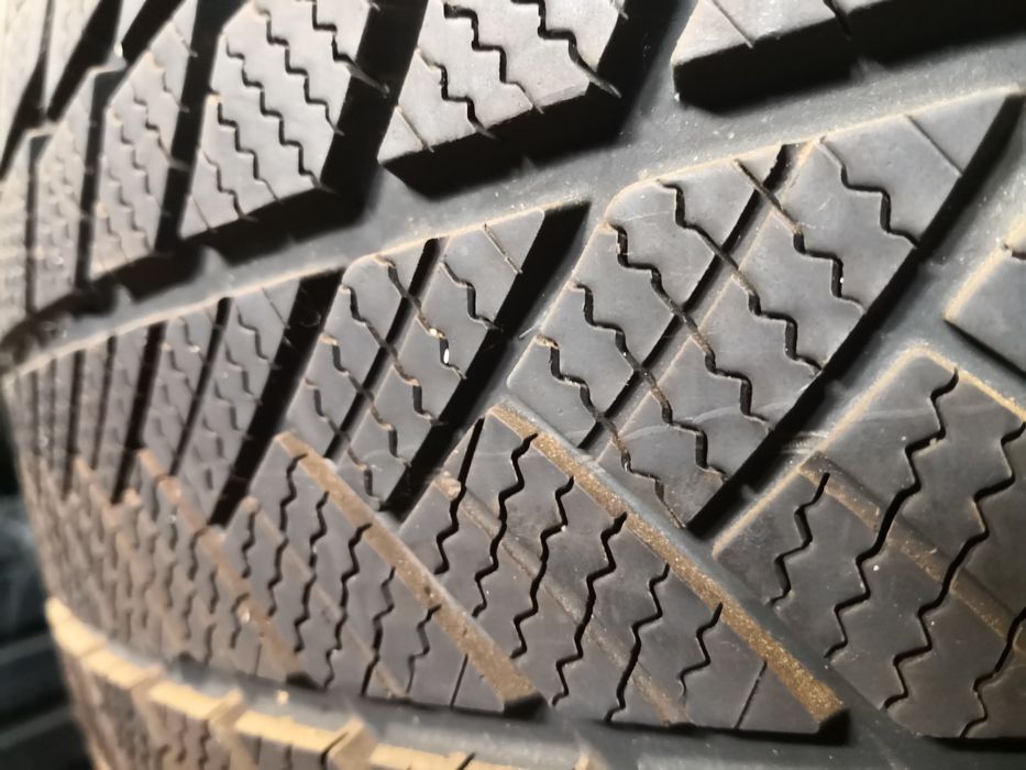 285 45 21 цола гуми Bridgestone RFT dot 18 23