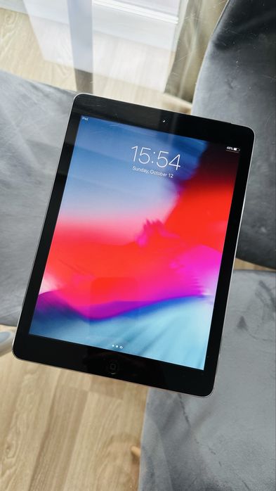 iPad Air (16 GB) cu SIM – stare bună, funcțional