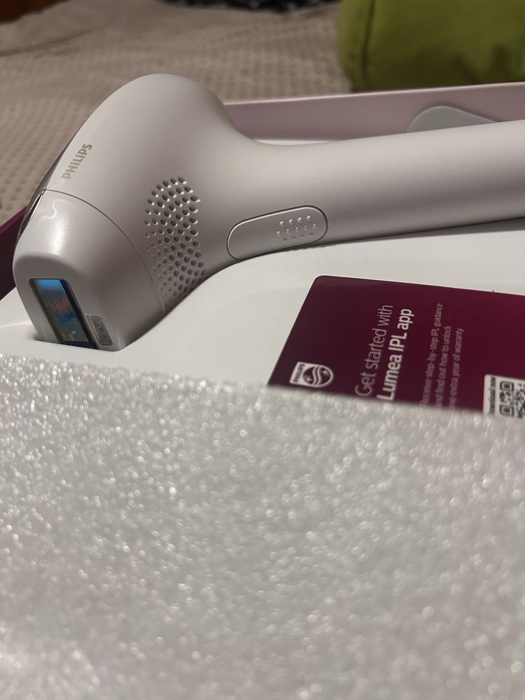 Фотоепилатор Philips Lumea