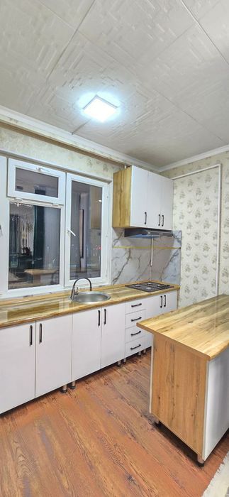 Квартира продаётся Чиланзар 3 квартал 1в2/2/4 меб тех прокуратура