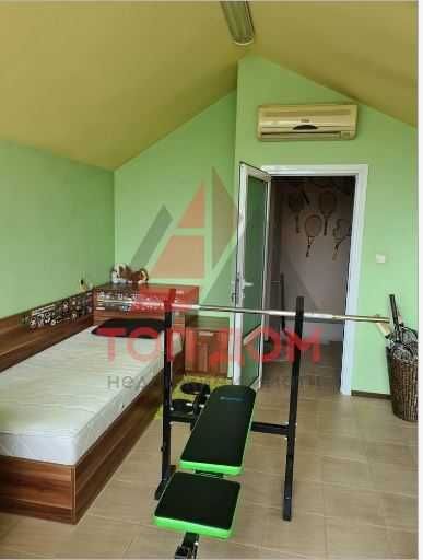 Дава се под наем Мезонет в Варна, Цветен квартал - 150 кв.м за 650 € - Снимка #5