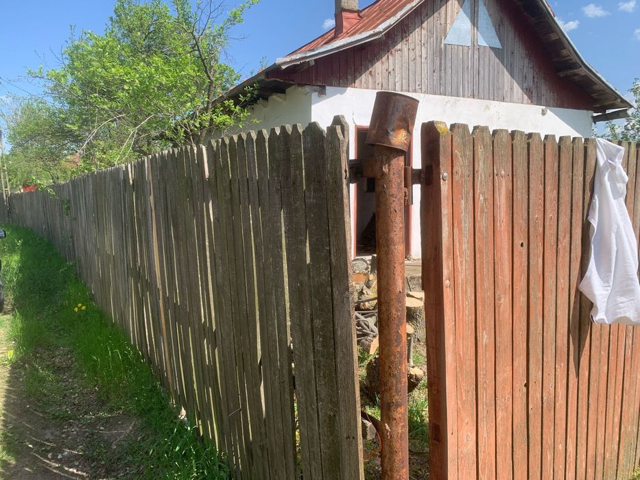 Gospodărie situată în Satul Strâmbeni, com. Căldăraru, jud. Argeș