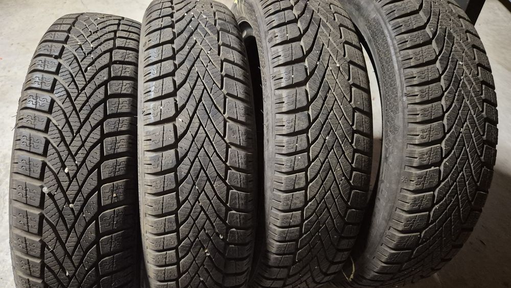 Vând cauciucuri AIXAM de iarnă pe 15