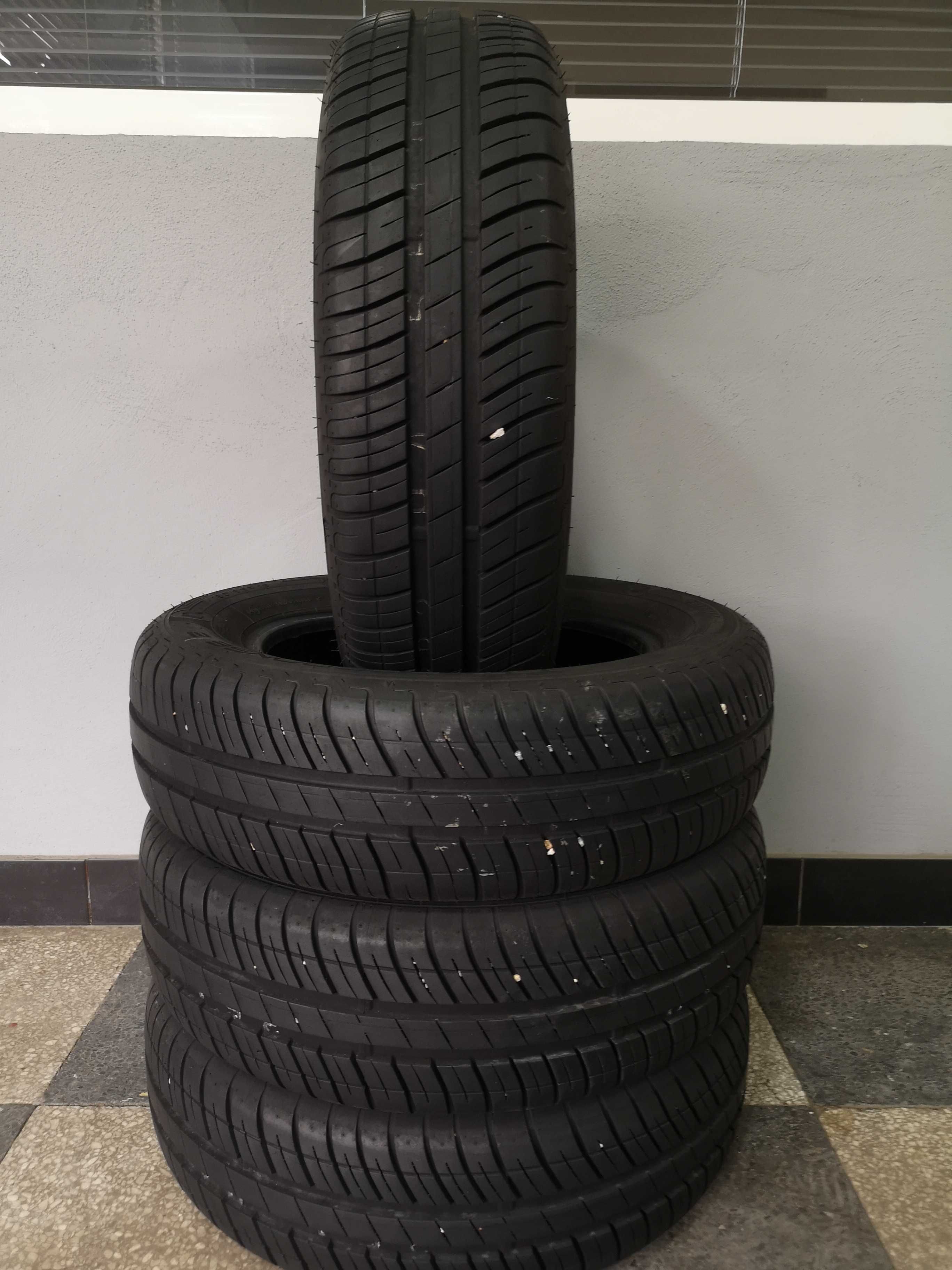 4бр 185/65/15 DUNLOP 7мм грайфер дот:20г безплатен монтаж