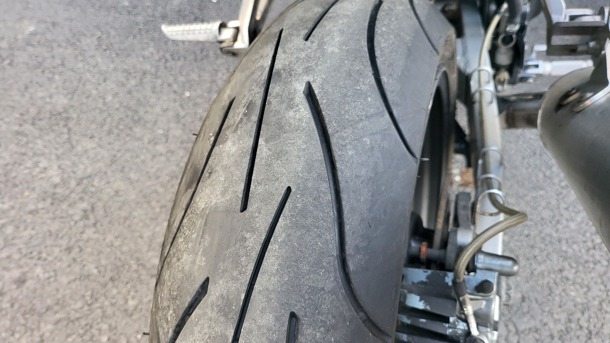 Kawasaki ZR750F vand