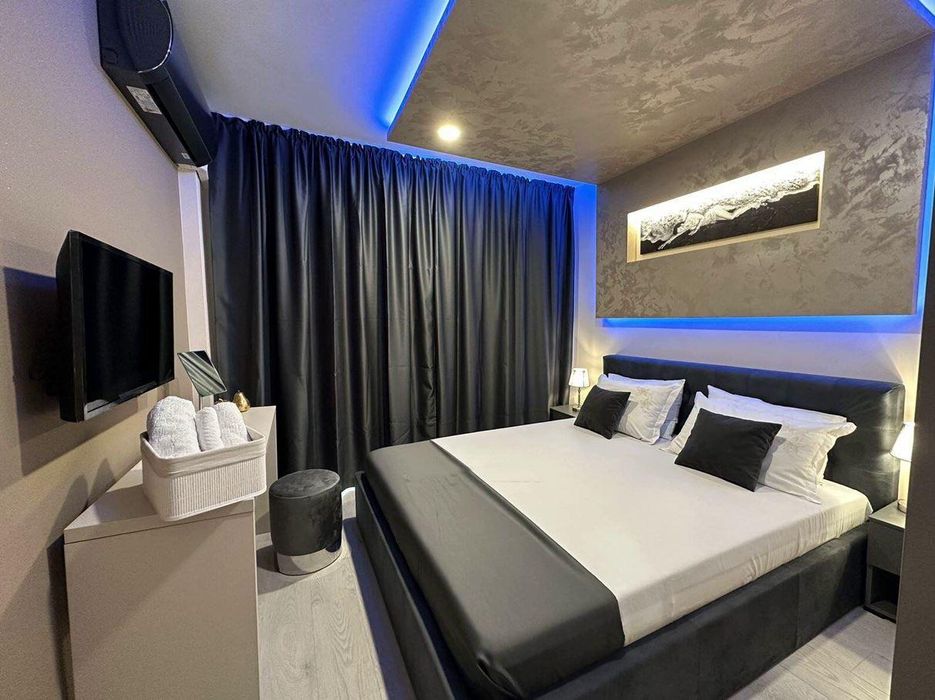 Двустаен, под наем, Център с паркомясто