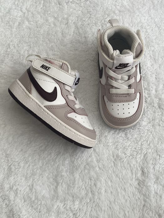 Adidasi Nike fetite