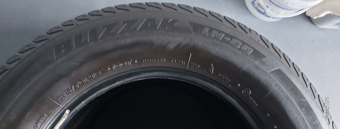 Anvelopa de iarna 215/70/16 Bridestone 2bucati la numai