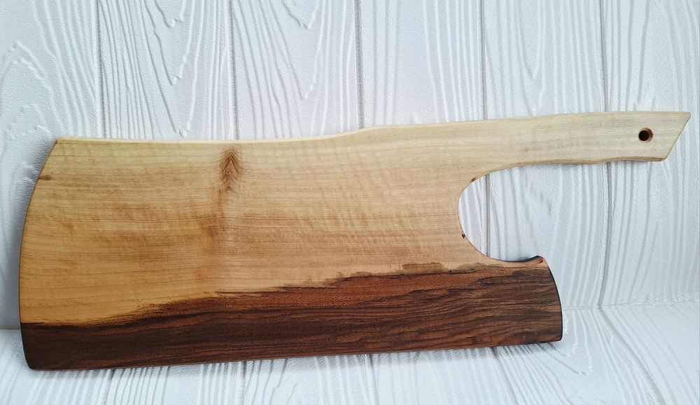 Плата за рязане и сервиране на мезета дъски от орех