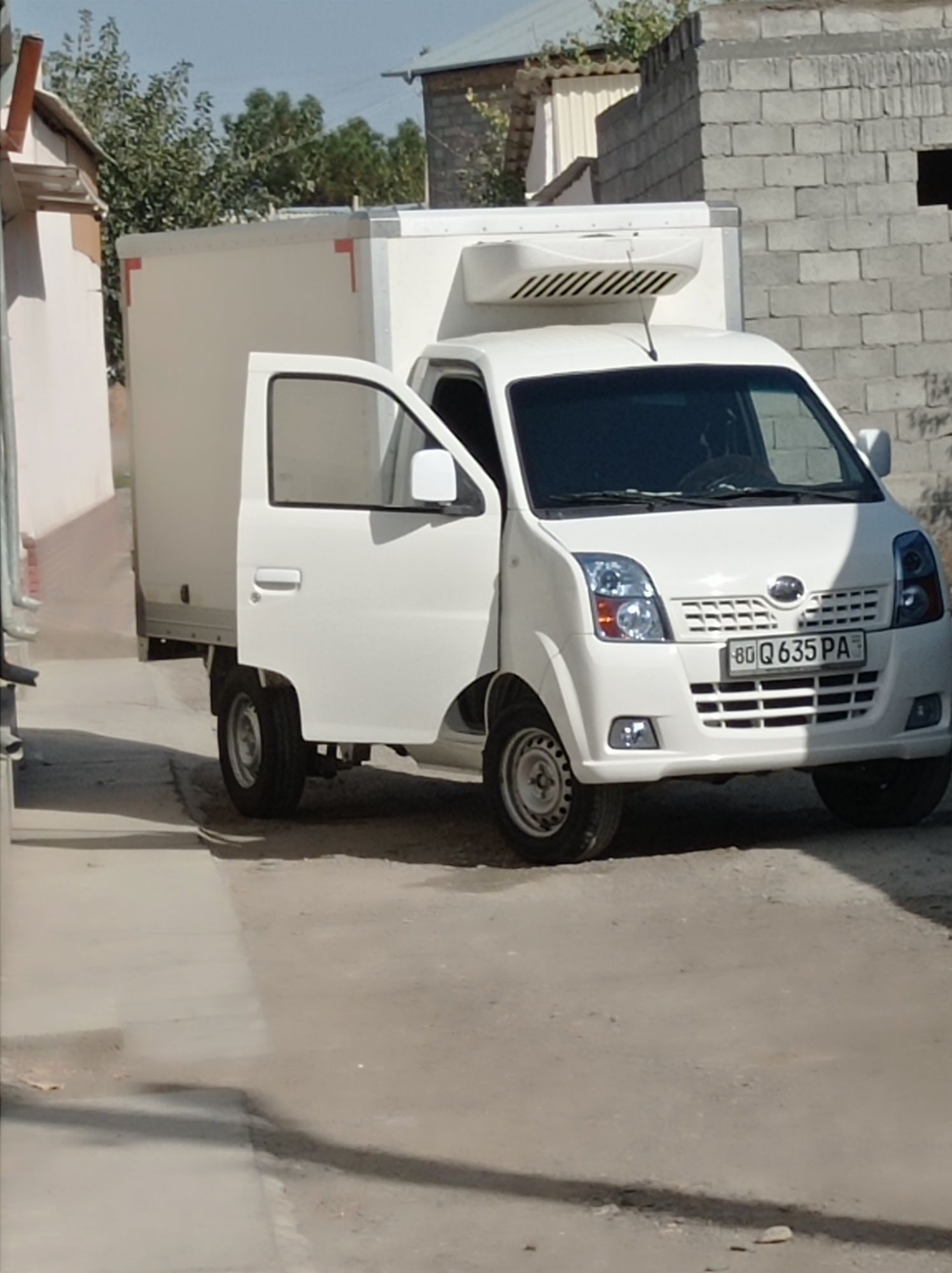 Лифан гурзавой автамашинаси