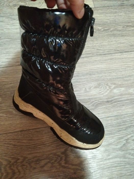 Продам обувь для девочки, р. 29. Вайкики.