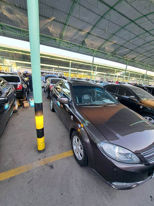 Продаю срочна автомобил ЖЕНТРА