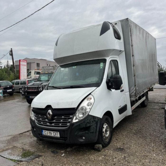 Dezmembrez Renault Master 2.3 diesel