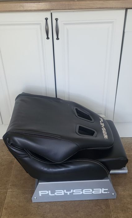Седалка Playseat
