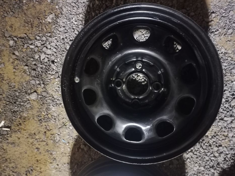 Продам комплект дисков 4 шт. Р 14. Отверстия 4/100