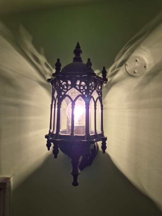 Corp iluminat perete